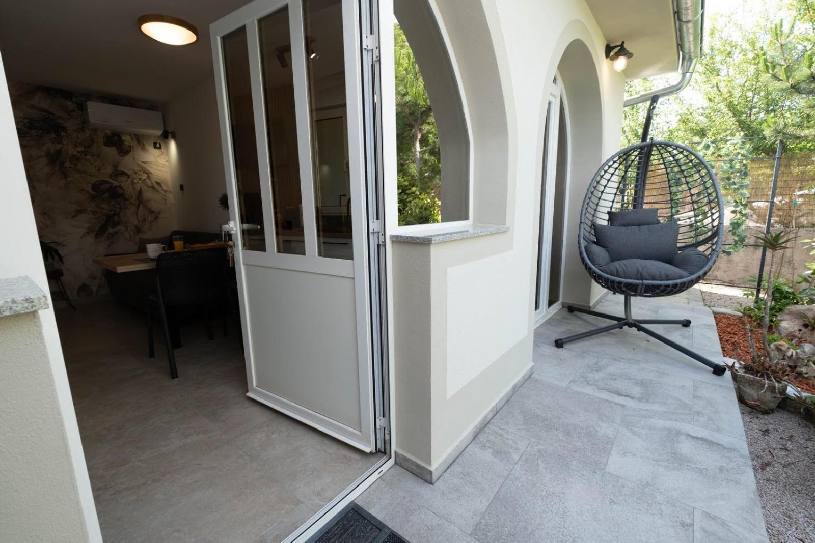 Kosta Villa