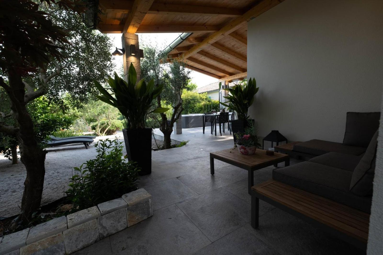 Kosta Villa